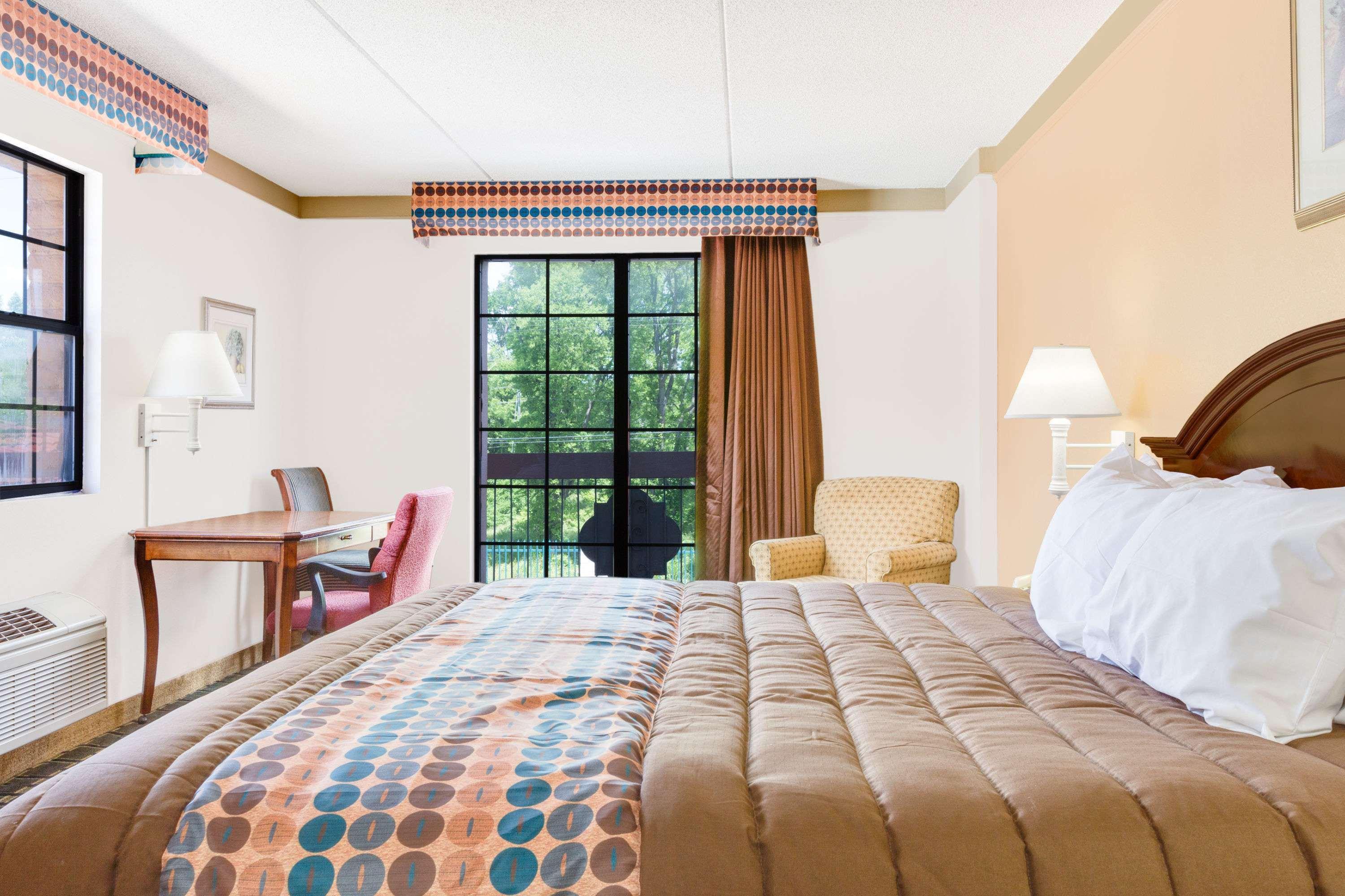 Days Inn By Wyndham Birmingham/West Exteriér fotografie