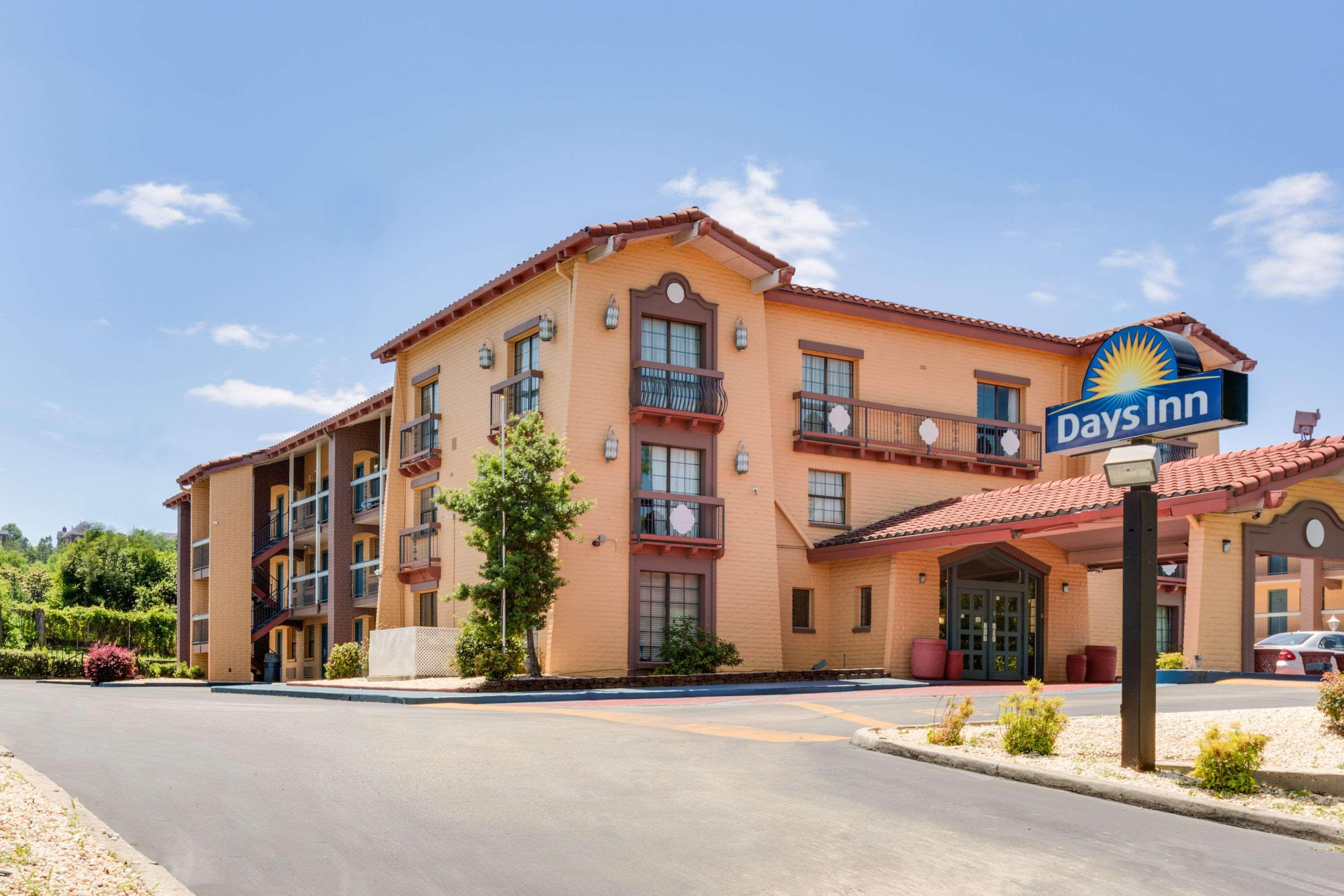 Days Inn By Wyndham Birmingham/West Exteriér fotografie